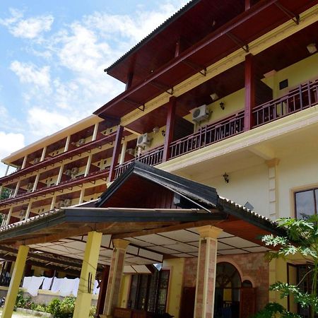 Hotel Vilayvong Vang Vieng Bagian luar foto