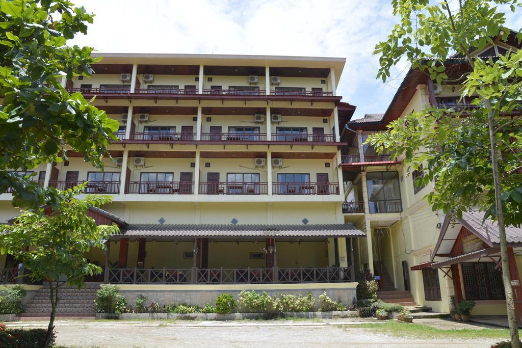 Hotel Vilayvong Vang Vieng Bagian luar foto