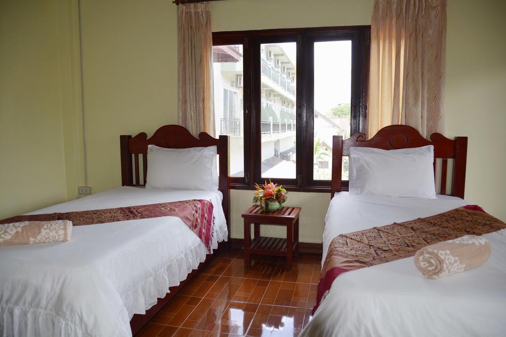 Hotel Vilayvong Vang Vieng Bagian luar foto