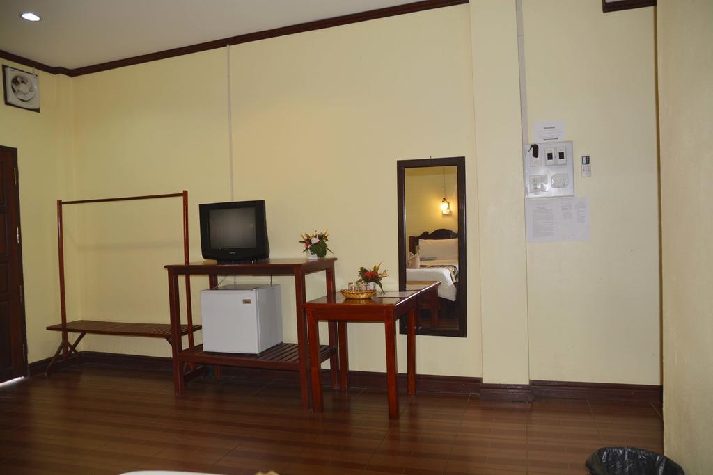 Hotel Vilayvong Vang Vieng Bagian luar foto