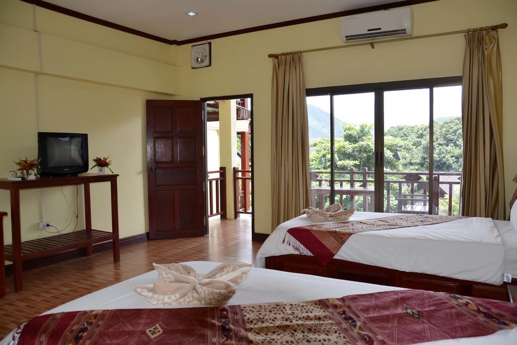 Hotel Vilayvong Vang Vieng Bagian luar foto