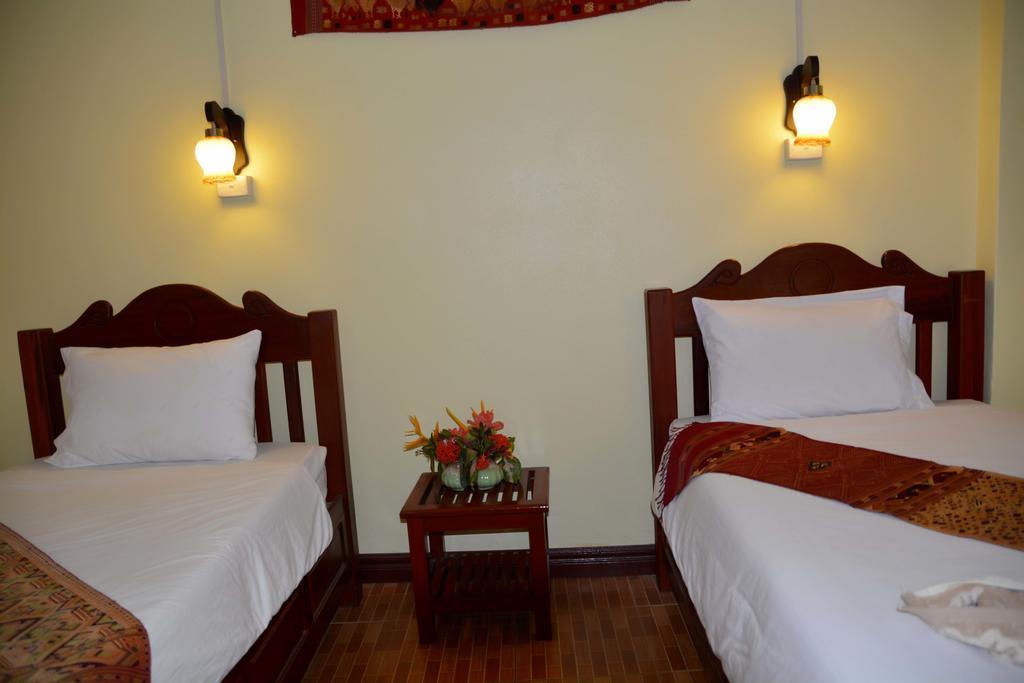 Hotel Vilayvong Vang Vieng Bagian luar foto