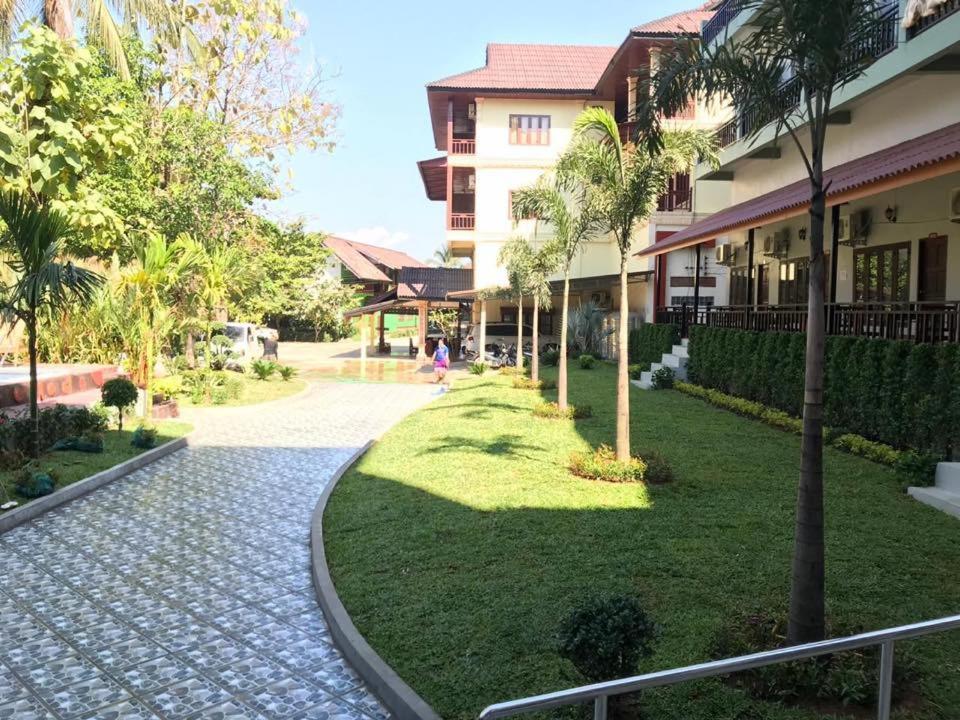Hotel Vilayvong Vang Vieng Bagian luar foto